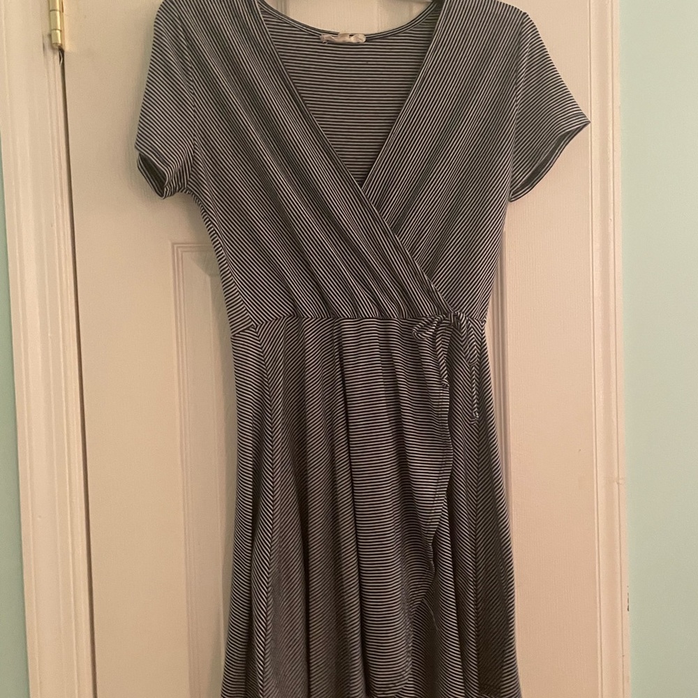 Striped wrap dress. (Blue and white size medium)
